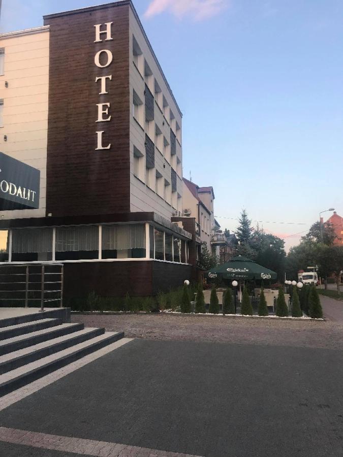 Hotel Tiffany ノベ・ミアスト・ルバフスキエ エクステリア 写真